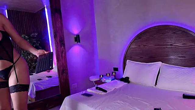 Snapshot of renata_black_ chatting on October 16, 2025, 10:16 am renata black online show from October 16, 2025, 10:16 am