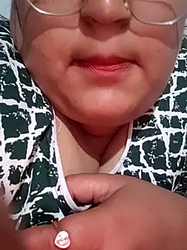 sexymotto online show from November 10, 2025, 5:34 pm