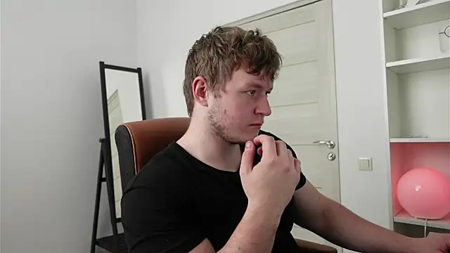 Richard Dullas online show from October 7, 2025, 7:16 am