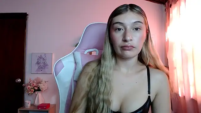 SophiaaLee online show from March 15, 2026, 9:21 pm