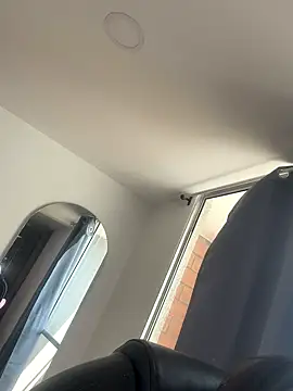 Mavii  online show from September 24, 2025, 3:26 pm