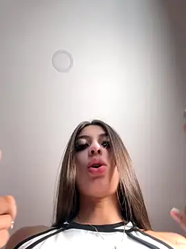 Mavii  online show from September 28, 2025, 6:46 pm