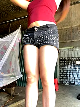 Huong-Ly online show from October 5, 2025, 1:37 am