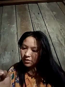 MuiNay online show from November 17, 2025, 10:37 pm