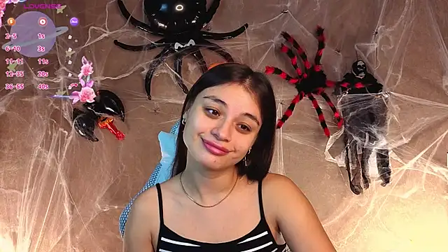 Leila Hefner online show from October 15, 2025, 2:44 am