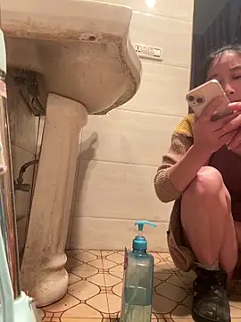 crhong666 online show from March 21, 2026, 12:37 am