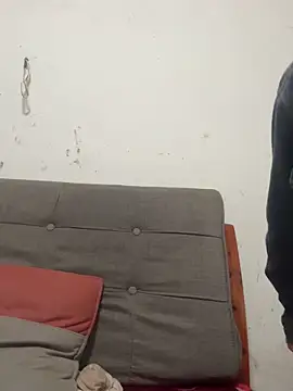 crhong666 online show from April 17, 2026, 1:19 am