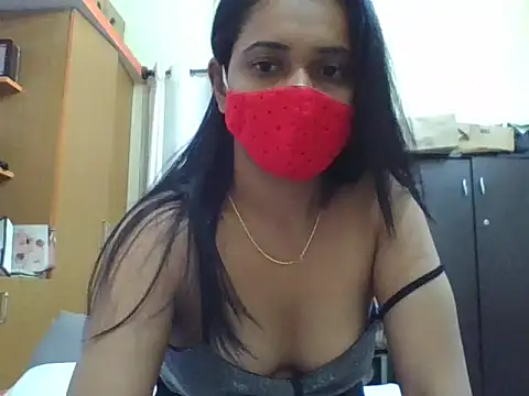 Snapshot of Curvyqueenz chatting on December 18, 2025, 5:52 pm Curvyqueenz online show from December 18, 2025, 5:52 pm