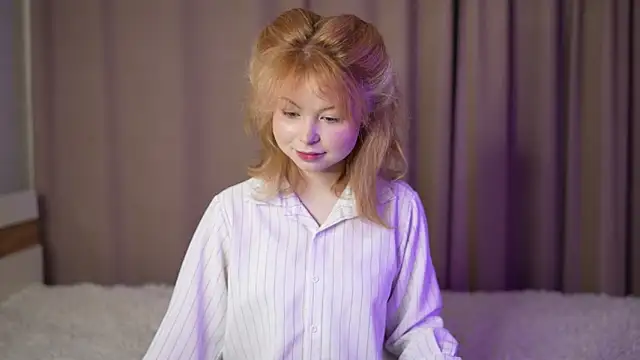 Stella Vanila online show from October 4, 2025, 11:14 pm