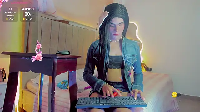 Snapshot of Daniela_sanchezx chatting on October 12, 2025, 7:24 pm Daniela sanchezx online show from October 12, 2025, 7:24 pm