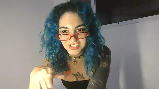 Snapshot of peetitefairy chatting on May 16, 2026, 6:32 am peetitefairy online show from May 16, 2026, 6:32 am
