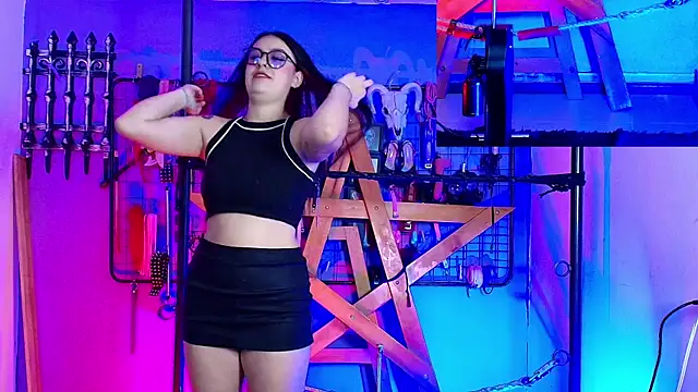 Misstresss aurora bdsm online show from October 8, 2025, 3:31 pm