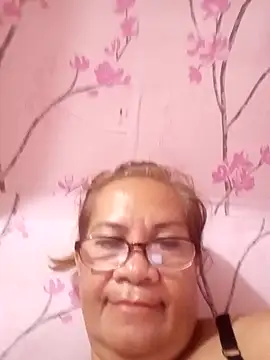 vickyhot1966 online show from November 13, 2025, 8:41 pm