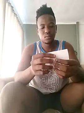 Snapshot of khwezi6969 chatting on October 17, 2025, 9:12 am khwezi6969 online show from October 17, 2025, 9:12 am