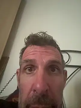 Snapshot of gigolobcn chatting on December 15, 2025, 10:52 am gigolobcn online show from December 15, 2025, 10:52 am