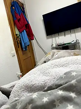 Snapshot of gigolobcn chatting on December 16, 2025, 10:48 pm gigolobcn online show from December 16, 2025, 10:48 pm