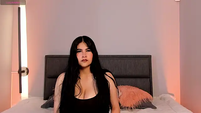 Emma  clark  online show from July 27, 2026, 7:54 pm