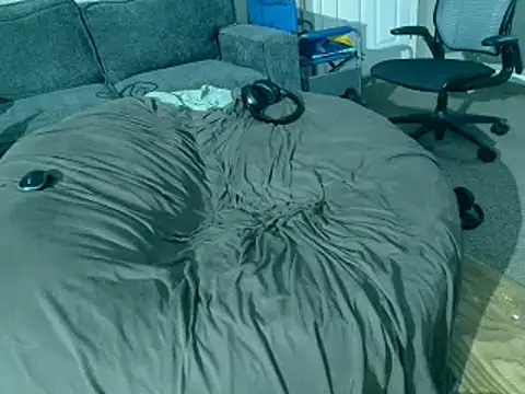 LeeCox online show from December 12, 2024, 8:47 am