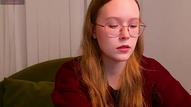 MandyMils online show from November 20, 2025, 2:50 pm