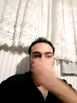 Snapshot of Aliii1657 chatting on April 3, 2026, 9:13 pm Aliii1657 online show from April 3, 2026, 9:13 pm