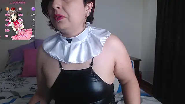 evangeline lover online show from October 24, 2025, 12:12 pm