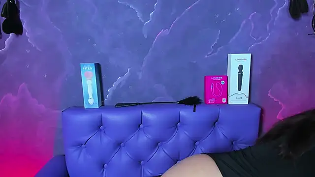 Lili milk20 online show from October 27, 2025, 7:18 pm