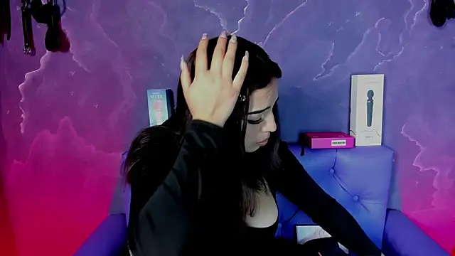 Lili milk20 online show from October 28, 2025, 7:38 pm