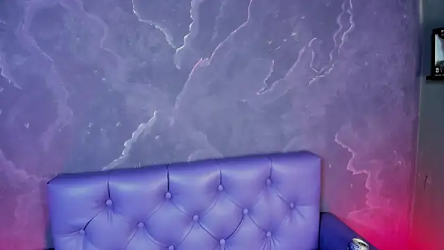 Lili milk20 online show from March 18, 2026, 7:06 pm