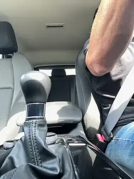 Axl hot online show from September 12, 2025, 1:00 pm