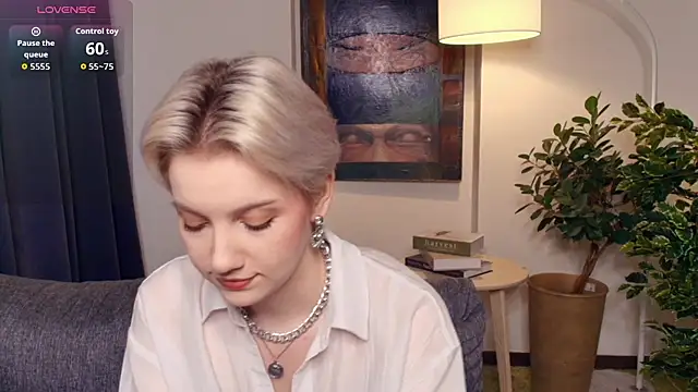 Snapshot of OdelynaAsp chatting on November 23, 2025, 11:32 am OdelynaAsp online show from November 23, 2025, 11:32 am