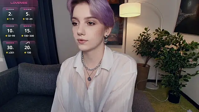 Snapshot of OdelynaAsp chatting on December 18, 2025, 12:33 pm OdelynaAsp online show from December 18, 2025, 12:33 pm