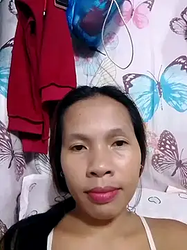 Snapshot of HotNaughtyGirl23 chatting on December 5, 2025, 9:40 am HotNaughtyGirl23 online show from December 5, 2025, 9:40 am