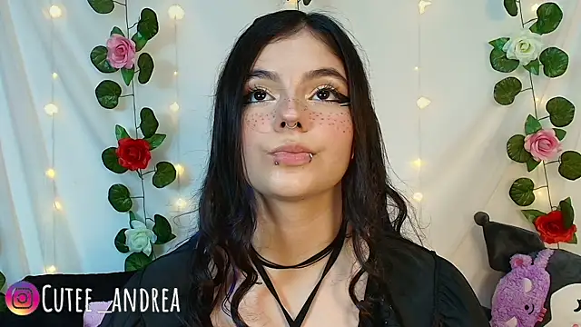 Snapshot of cutee_andrea chatting on May 10, 2026, 2:39 am cutee andrea online show from May 10, 2026, 2:39 am