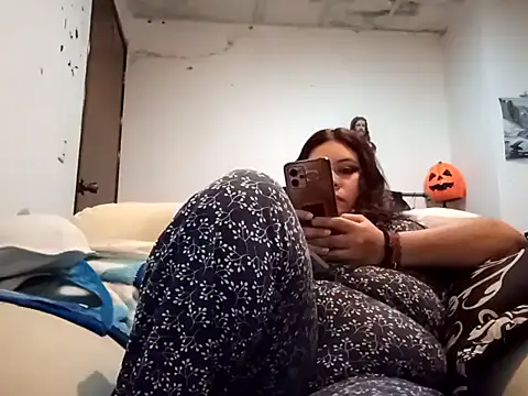 Kitty WetXxX online show from November 18, 2025, 1:22 am