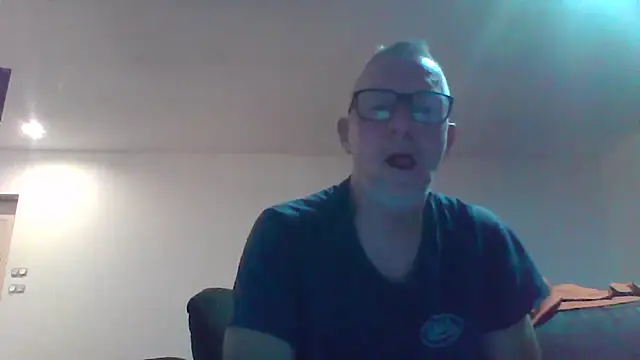 davv28 online show from October 16, 2025, 2:56 am