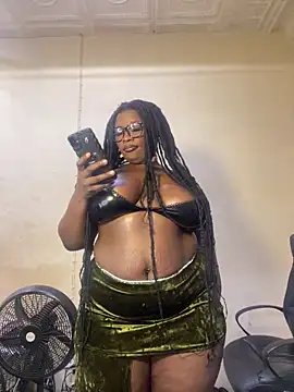 CurvyCocoxxx online show from May 20, 2026, 5:57 am