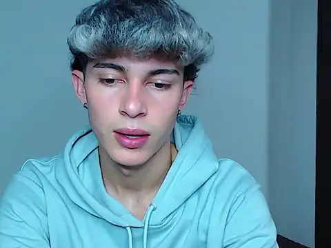 john vichenso online show from October 14, 2025, 10:43 pm