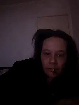 zeousseelphie online show from March 28, 2026, 9:09 am