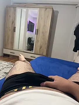 Snapshot of Erenn9972 chatting on September 10, 2025, 6:30 pm Erenn9972 online show from September 10, 2025, 6:30 pm