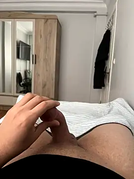 Snapshot of Erenn9972 chatting on September 21, 2025, 12:51 pm Erenn9972 online show from September 21, 2025, 12:51 pm