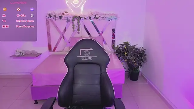 ZURY TAY online show from March 26, 2026, 11:49 am