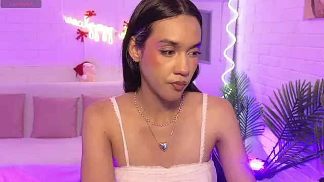 artemiss tay online show from December 18, 2025, 7:20 pm