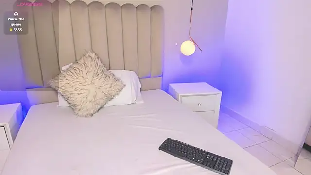 Snapshot of Dani_rosse_ chatting on November 18, 2025, 1:04 pm Dani rosse online show from November 18, 2025, 1:04 pm