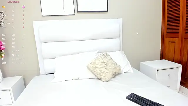 Snapshot of Dani_rosse_ chatting on February 12, 2026, 12:55 pm Dani rosse online show from February 12, 2026, 12:55 pm