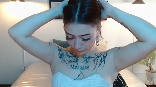 Evanss lx online show from April 15, 2026, 7:21 pm