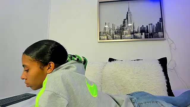 sarah ashbourne online show from October 6, 2025, 12:35 pm