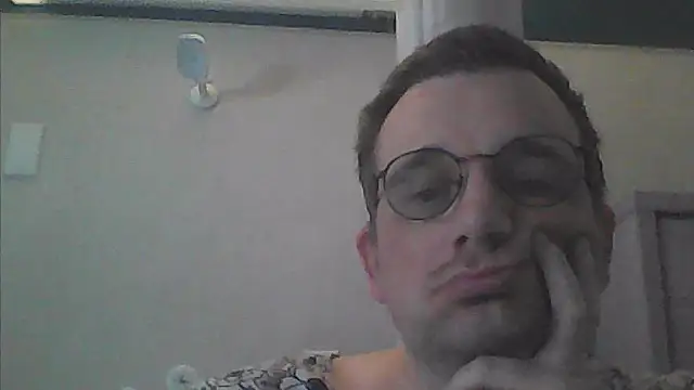 Snapshot of sweetgguyny chatting on December 2, 2025, 7:31 pm sweetgguyny online show from December 2, 2025, 7:31 pm
