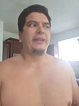 Snapshot of lucho8690 chatting on June 10, 2026, 12:59 pm lucho8690 online show from June 10, 2026, 12:59 pm