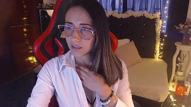 Sofia-mel online show from October 15, 2025, 2:50 pm