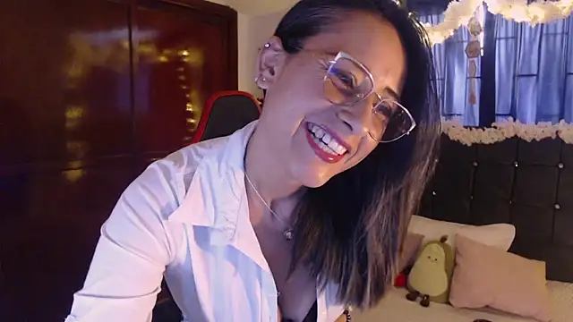 Sofia-mel online show from October 21, 2025, 8:53 pm